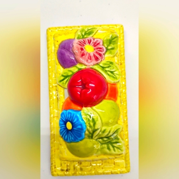 Vintage Ceramic Wicker Butter Dish Yellow With Fruit Accents Retro F-3 - Picture 2 of 8